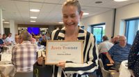 Afslutningsfest 2024 - Aarets-traener-sabrina-elken.jpg 