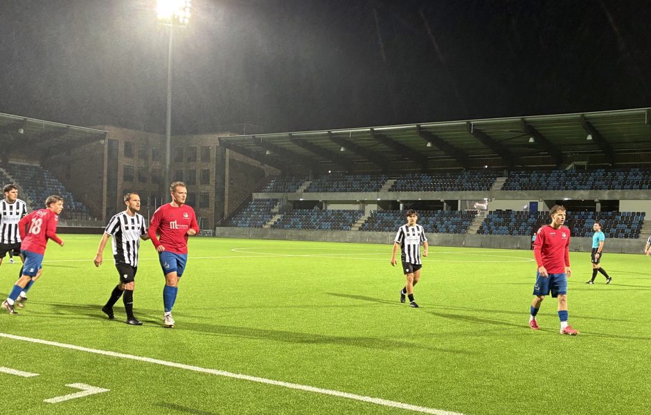 23-10-26 - Sj.serien - DMI - nærkamp med seks spillere